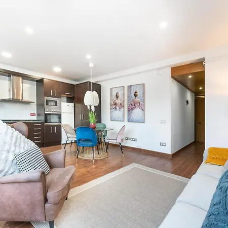 Atico Muntaner 81 Appartement
