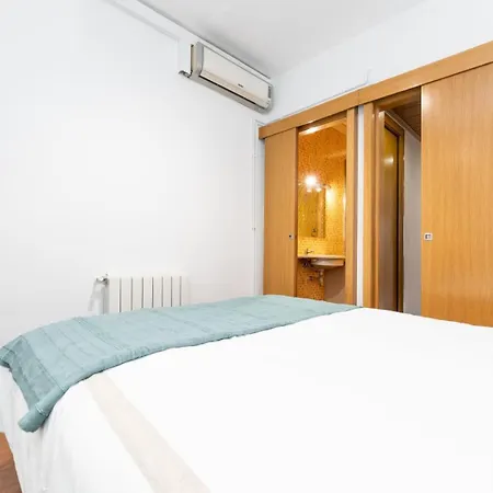 Atico Muntaner 81 Appartement *